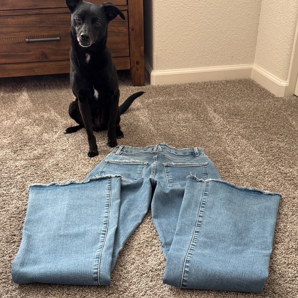 Good American Good Legs Flare Jeans💙 - Picture 9 of 9